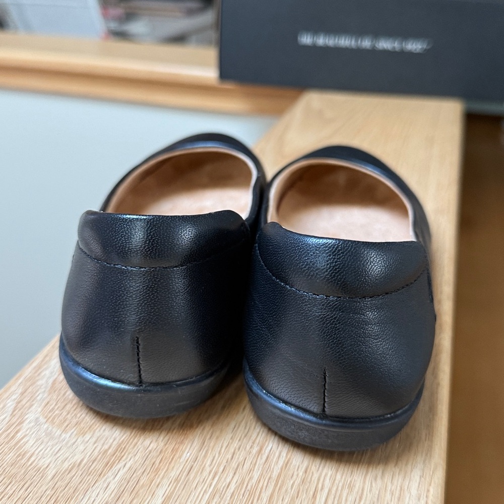 Naturalized Flexy Black Women's Flats -Size 6.5 M - Picture 5 of 8